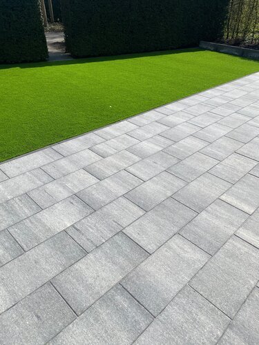 megategels betontegels stone&style carreau marbre gris 60x30x6 oprit terras grijs genuanceerd strak modern