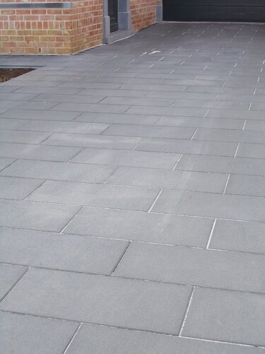 betonklinkers megategels stone&style carreau carbon 60x30x6 oprit terras paden strak modern